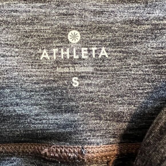 Athleta Grey Leggings with Slightly Flared Legs. Size Small. Great Condition!! - Picture 6 of 12